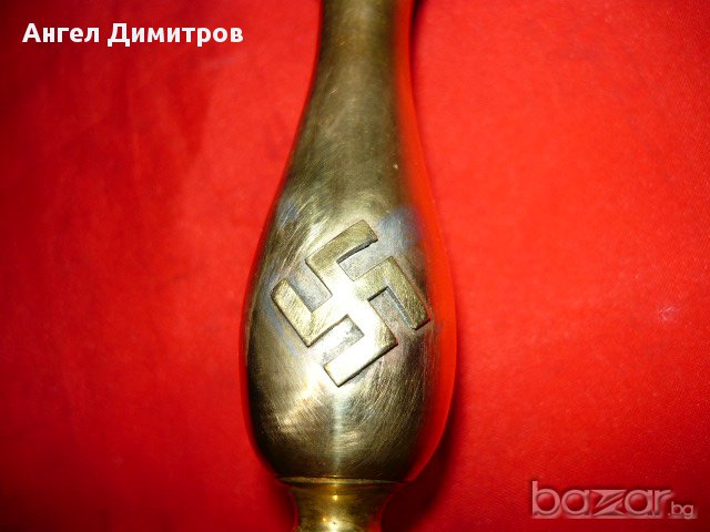 Страхотен бронзово месингов свещник Свастики , снимка 2 - Антикварни и старинни предмети - 17737358