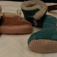 Продавам НОВИ бебешки топлинки-2 броя-20лева, снимка 4 - Бебешки обувки - 20366654