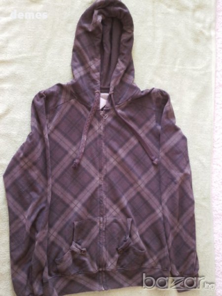 Кафяв дамски суичър BERSHKA, размер 28 М , снимка 1