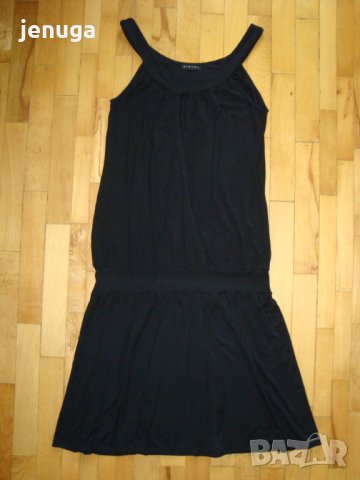 Оригинална рокля Sisley с отворено деколте, снимка 1 - Рокли - 24483852