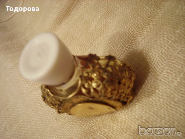 Продавам старо шишенце от   парфюм с метален обков и позлата, снимка 2 - Антикварни и старинни предмети - 13595038