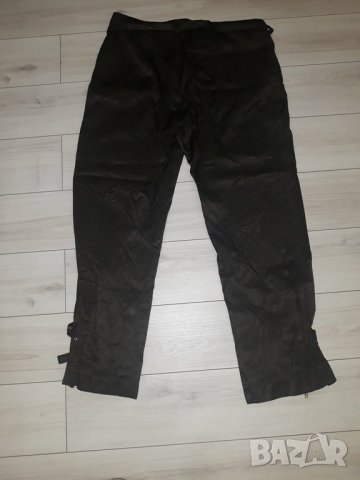 Спортен лъскав панталон маслено зелен марка Street ONE