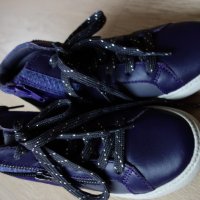 нови кожени обувки Clarks, 29,5ти номер, снимка 5 - Детски маратонки - 20282619
