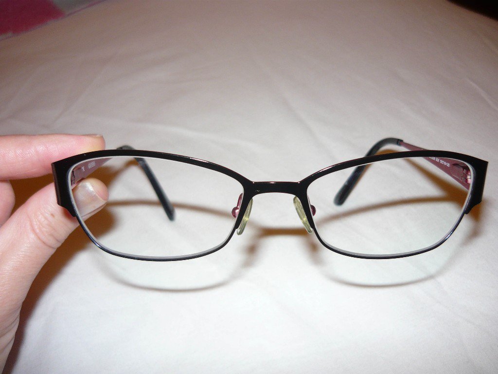 Нови очила с рамка GUESS и японски стъкла HOYA в Слънчеви и диоптрични очила  в гр. Велико Търново - ID13243294 — Bazar.bg