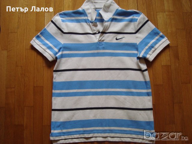 Намалена NIKE Sportswear фланелка с яка, снимка 1 - Спортни дрехи, екипи - 17816145