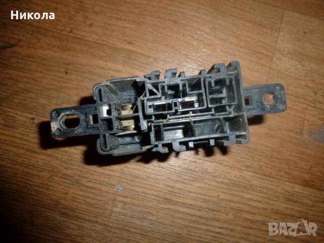 Кутия за силови бушони на Сузуки  Витара, снимка 3 - Части - 26077736