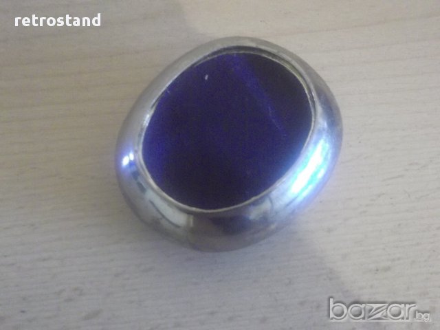 № 362   -  стара малка метална поставка / основа   - размер 7 / 6 / 3 см, снимка 3 - Други ценни предмети - 12228069