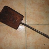 Стара кована лопатка за изриване на камина огнище печка, снимка 1 - Други стоки за дома - 11204080