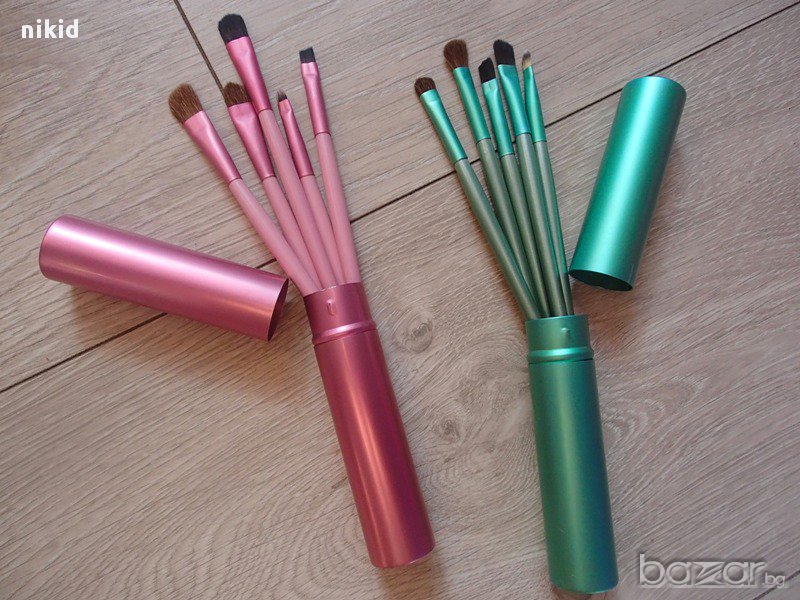 четки за грим косъм пони сенки 5 бр в мини цилиндър метален за чанта, снимка 1