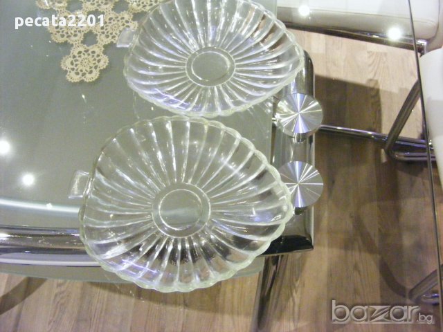 Продавам - нови стъклени чинийки с форма на листо, снимка 3 - Форми - 11616556