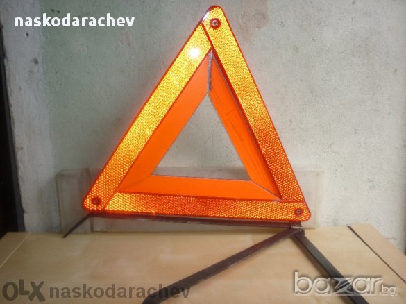 Професионален светлоотразителен авариен триъгълник, снимка 2 - Аксесоари и консумативи - 11872374