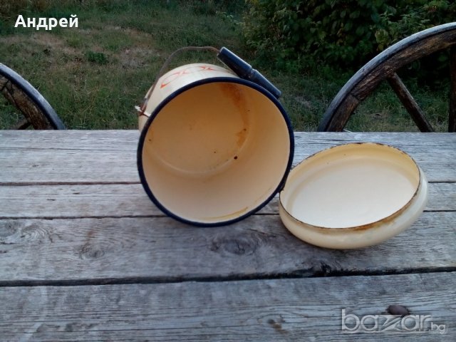 Емайлирана котленка, снимка 4 - Антикварни и старинни предмети - 19368871