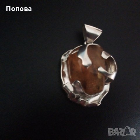 Сребърен медальон уникат   с  естествен  кехлибар масивен авторски медальон, снимка 4 - Колиета, медальони, синджири - 25340166