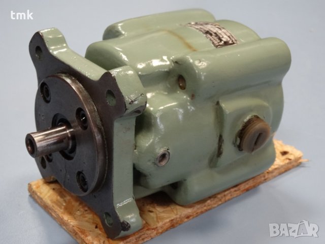 Хидравлична помпа Г16-1, снимка 6 - Резервни части за машини - 25716654