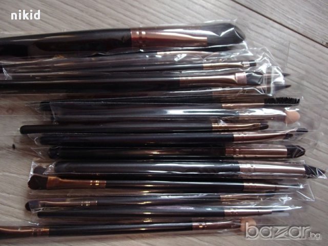 голям сет 20 бр четки за грим сенки в 2 цвята, снимка 6 - Декоративна козметика - 12793538