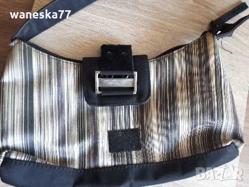 Малка симпатична чантичка, снимка 5 - Чанти - 21622954