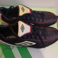 нови детски футболни обувки с лека забележка 38.5, снимка 7 - Футбол - 23445755