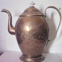 Стар чайник от месинг, снимка 1 - Антикварни и старинни предмети - 24737389