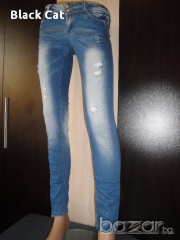 Нови сини дамски дънки / джинси, с ниска талия и декоративни кръпки, снимка 1