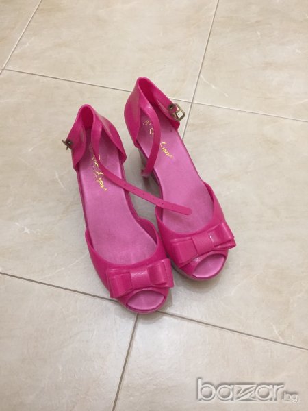 Розови сандалки, снимка 1