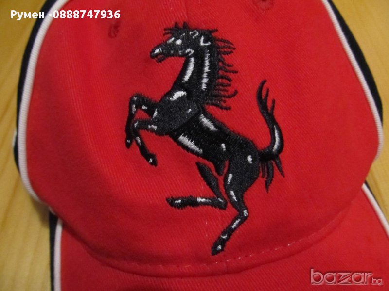 Оригинална червена шапка с черни линии  FERRARI , ферари . , снимка 1