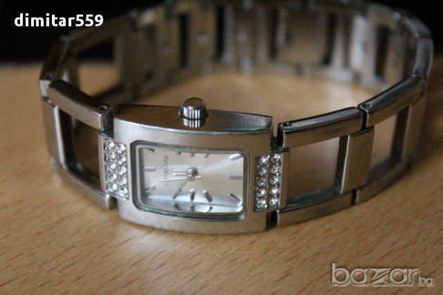 Часовник дамски оригинален дизайнерски на Carlo Fabiani, снимка 7 - Дамски - 8883120