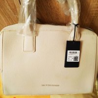 Оригинални дамски чанти Trussardi с етикети, снимка 3 - Чанти - 26117956