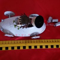 Шведска Ламаринена Играчка Автомобил Младоженци, снимка 5 - Антикварни и старинни предмети - 24550035