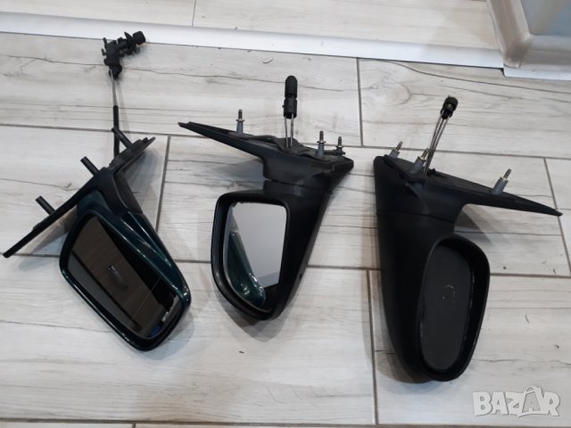 Продавам 3 броя странични огледала за Рено Ауди и Фолксваген