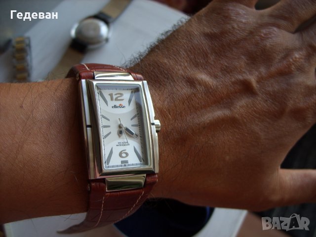 Стилен и качествен Ellesse 200m