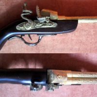 Пистолет, револвер, пищол, позлатен мускет с декорации, 30 см., снимка 1 - Колекции - 22428497