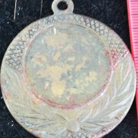 Стара висулка, снимка 2 - Колиета, медальони, синджири - 26082800