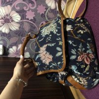 Parfois флорална чанта , снимка 2 - Чанти - 25546632