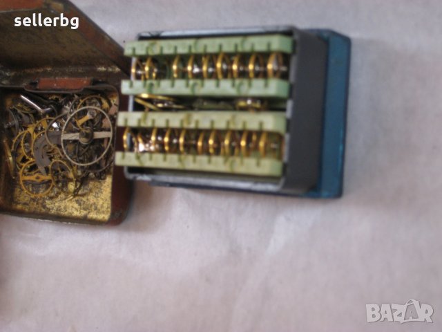 Части за стари ръчни часовници, снимка 17 - Антикварни и старинни предмети - 19592030