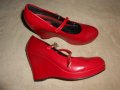 Дамски червени обувки Riccardo Farini, снимка 1 - Дамски ежедневни обувки - 25506821