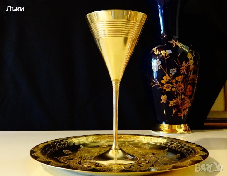 Швейцарски месингов бокал за мартини., снимка 1