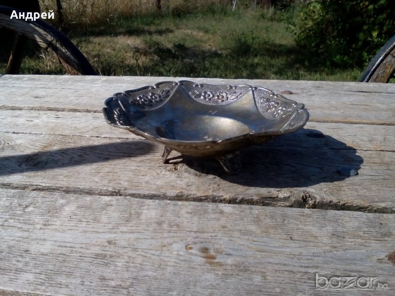 Старинна метална фруктиера с орнаменти, снимка 1