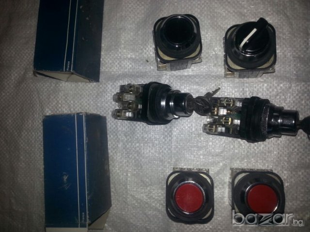 Бутони и ключове  Telemecanigue, снимка 2 - Резервни части за машини - 20951108