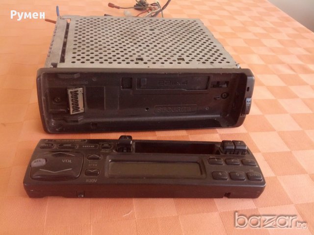 Радиокасетофон за кола Panasonic, снимка 2 - MP3 и MP4 плеъри - 11147885