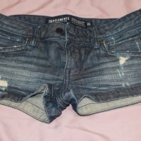 Къси дънкови панталони на Зу Елементс, снимка 1 - Къси панталони и бермуди - 25216372