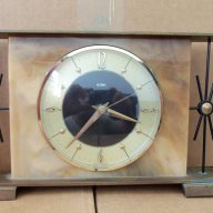 Каминен часовник "METAMEC" , снимка 1 - Антикварни и старинни предмети - 11155522