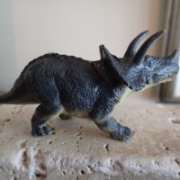 силиконов динозавър от Испания, снимка 1 - Други ценни предмети - 20991786