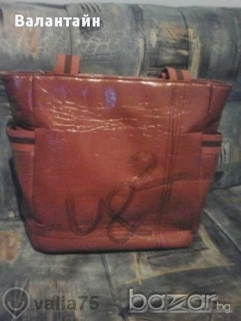 Красива Лачена Дамска Чанта, снимка 1