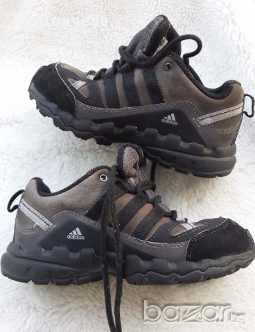 Дтски боти Adidas №29, снимка 4 - Детски боти и ботуши - 15751881
