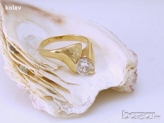 златен пръстен с цирконий ф7 мм 3.63 грама, снимка 1