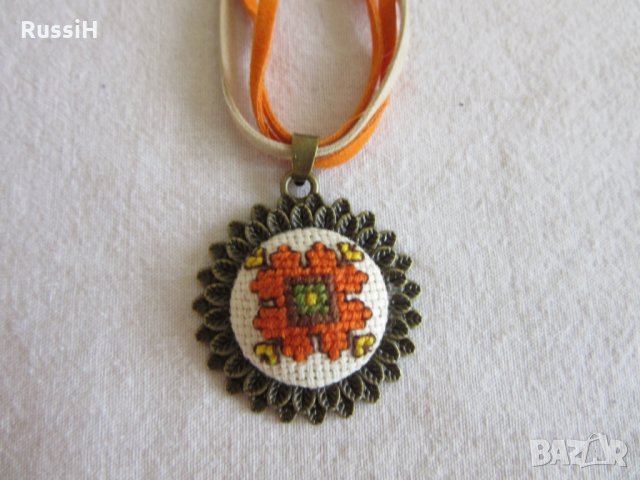 Промоция-Ръчно бродирани бижута с българска шевица, снимка 3 - Бижутерийни комплекти - 24491348