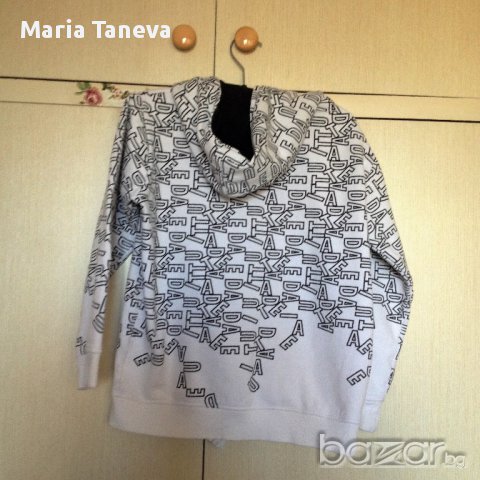 Детски суитчър, снимка 2 - Детски анцузи и суичери - 17526257