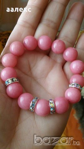 Гривна от естествени камъни