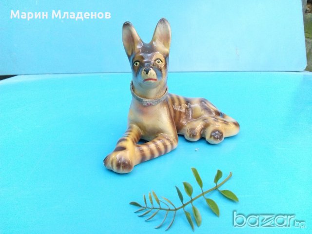 Стара статуетка-Немска овчарка, снимка 1