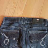 Оригинални дамски дънки Trussardi jeans ,размер 28, снимка 2 - Дънки - 25597950